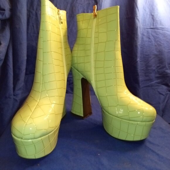 AZALEA WANG COME AND GET IT  CHUNKY BOOTIE IN GREEN ( BRAND NEW !!!! ) - Picture 8 of 9